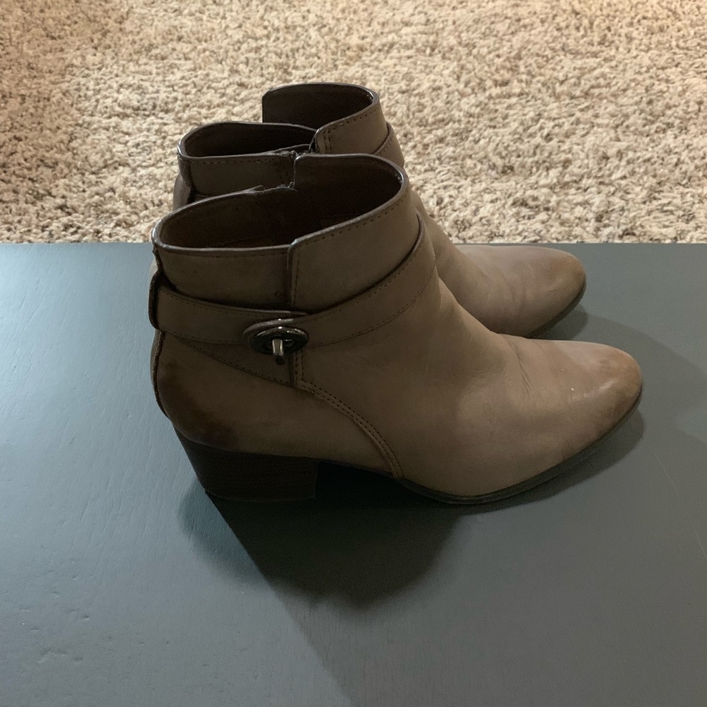Coach boots